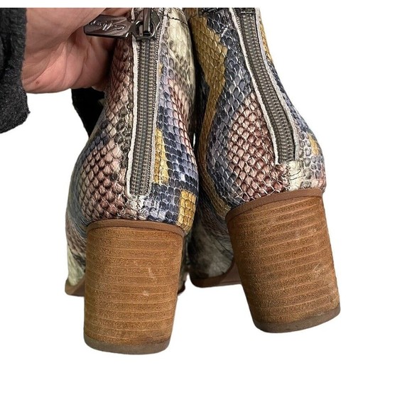 Aqua College Womens Naomi Closed Toe Ankle Boots, Brown Snake Leather, Size 8 - Picture 4 of 13